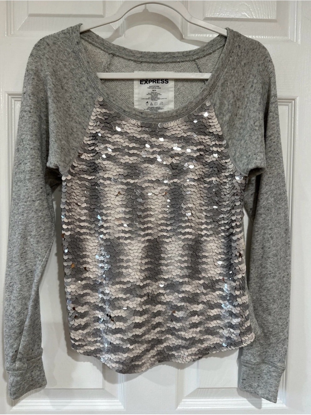Love Express Women's XS Long Sleeve Pullover Sweater Gray Marled Sequin Front